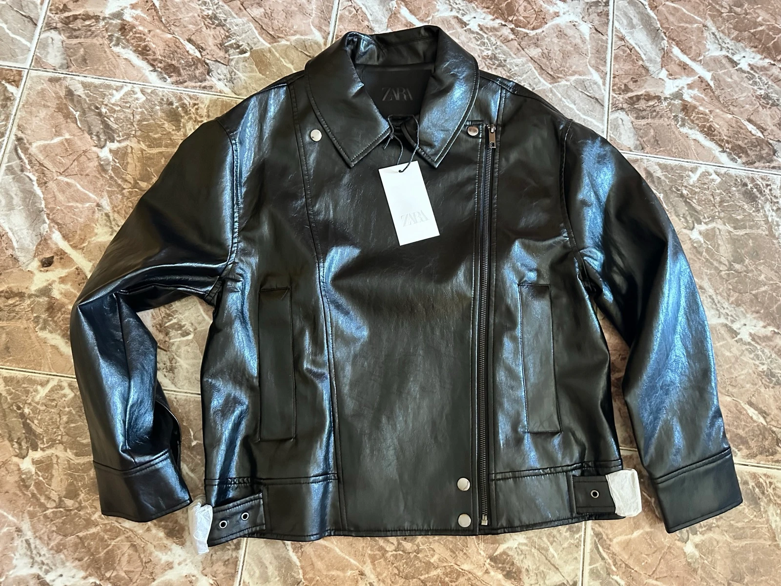 Chaqueta efecto piel ZW collection